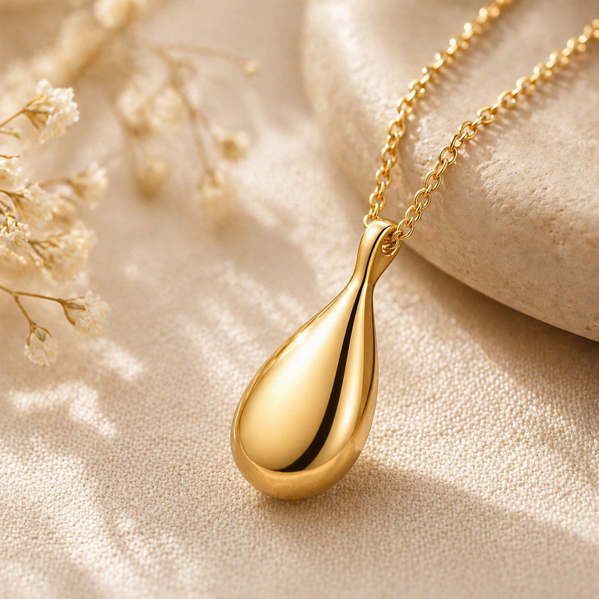 Goldener Monello Ascheschmuck-Anhänger in Tränenform mit Kette