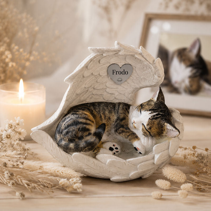 Katzenurne mit Engelsflügel