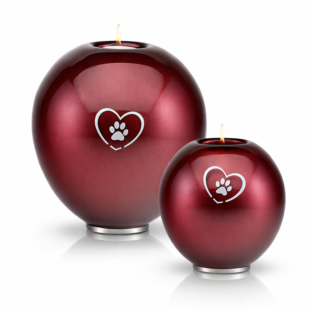 Kristallglas-Tierurne mit Herz- und Pfotenmotiv