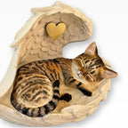 Monello® Katzenurne Katze in Engelsflügeln – Sondermodell braun getigert