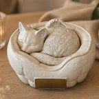 Monello® Katzenurne Schlafende Katze mit Gravur