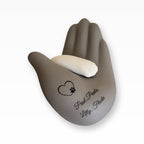 Tierurne Vertrautheit Pfote in Hand