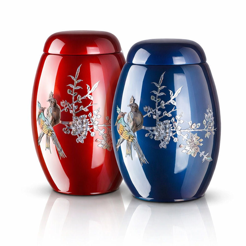 Urne für die Beisetzung Vögel mit Zweig