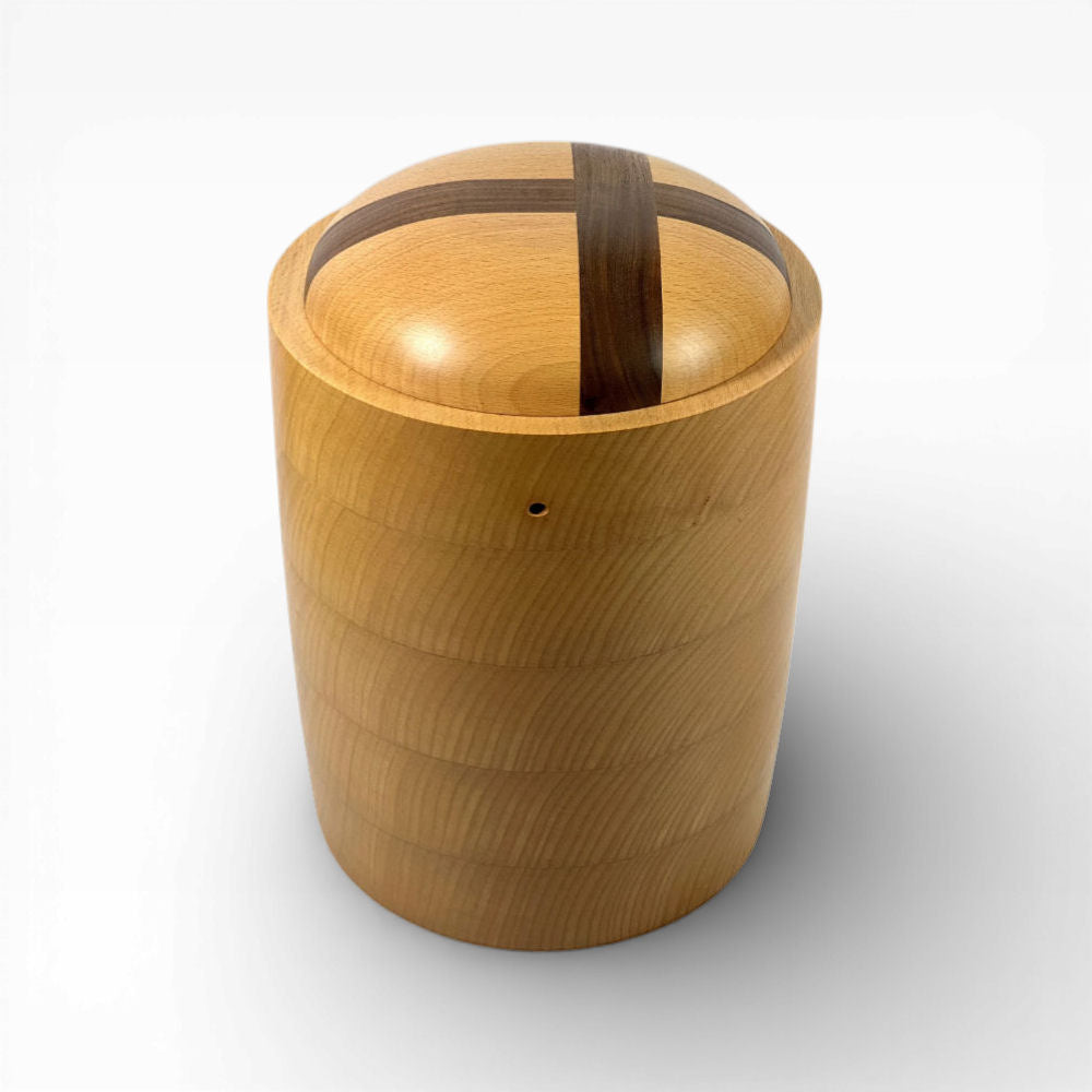 Urne für die Beisetzung Buche Nussbaum mit Kreuz