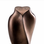 Humanurne aus Keramik für die Beisetzung Heart to Heart