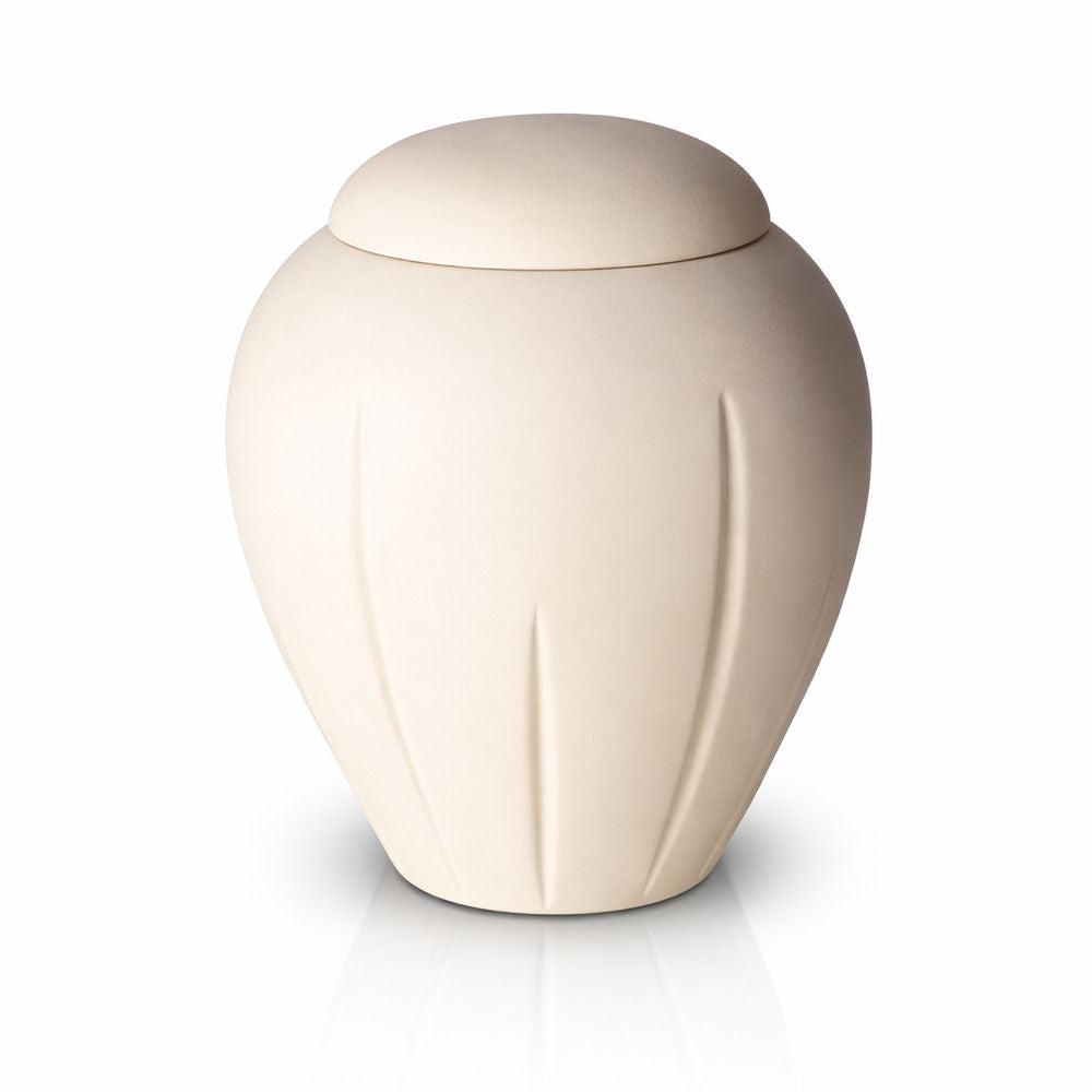 Biourne Anita für die Erd- und Seebestattung