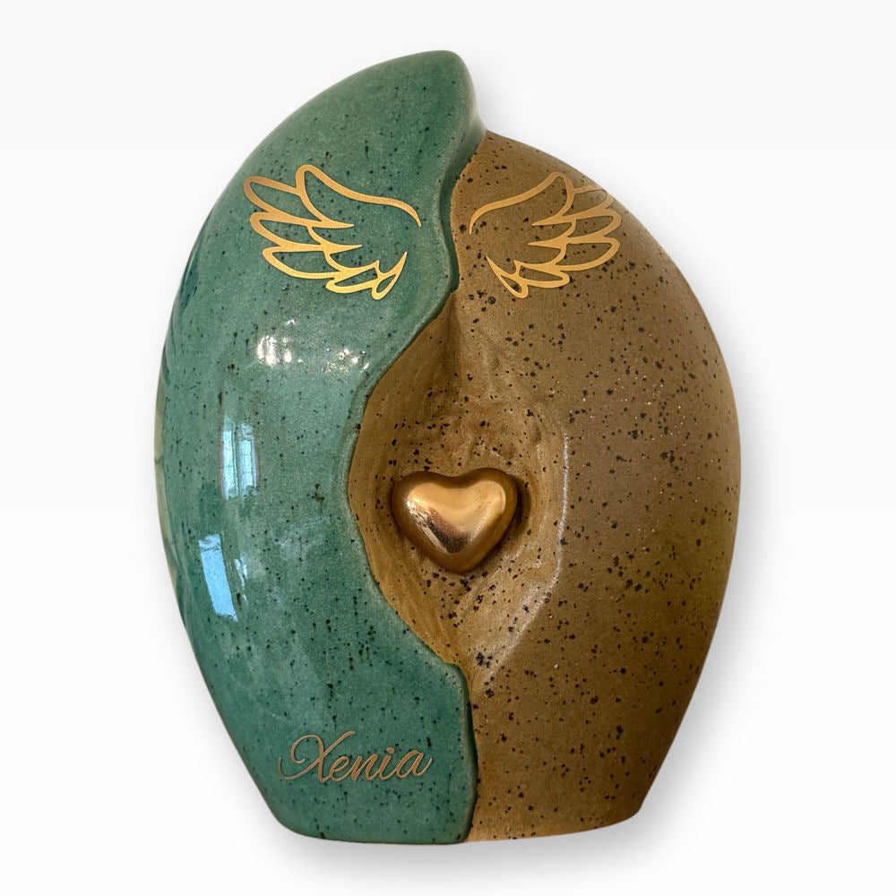 Tierurne Bella mit kleinem Herzchen