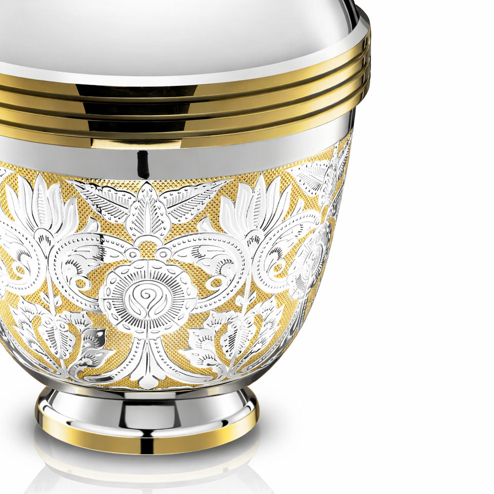 Loveurns Humanurne in Silber-Gold mit kunstvoller Ornamentgravur