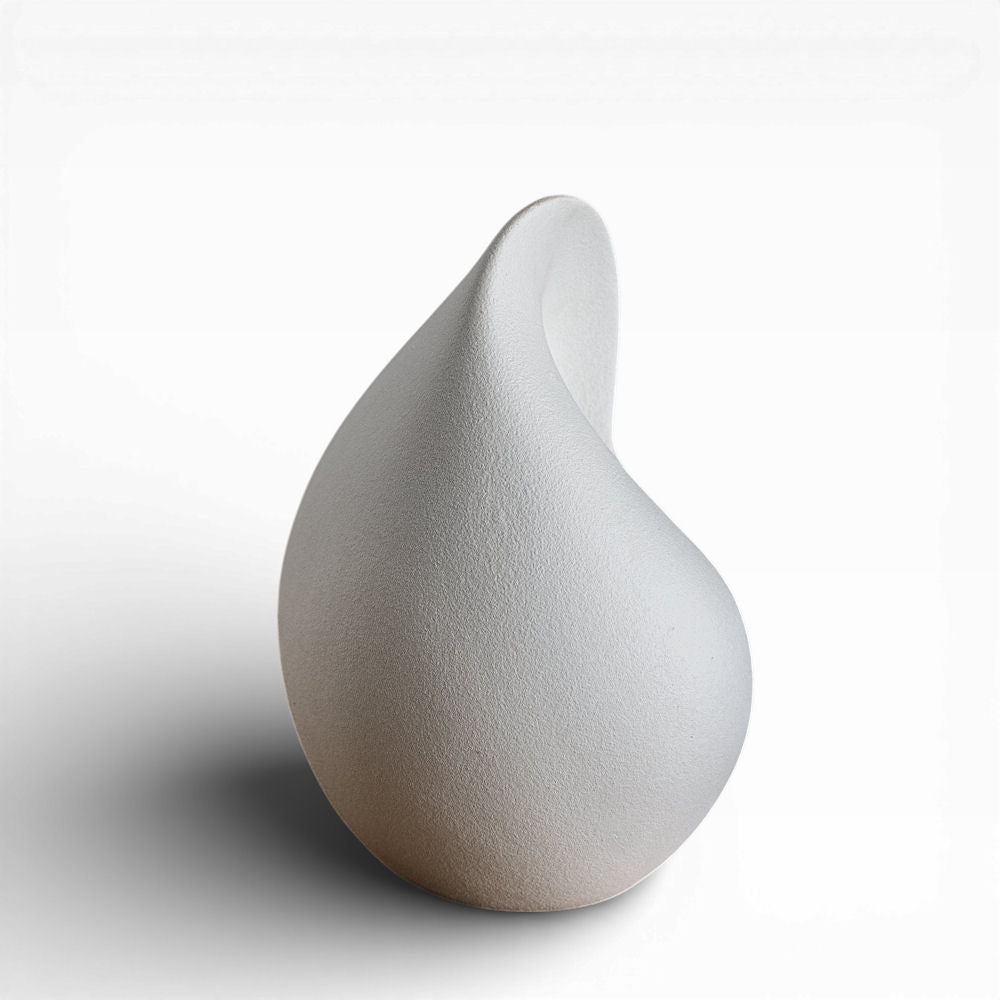 Moderne Design-Humanurne in organischer Form – Zeitlose Eleganz