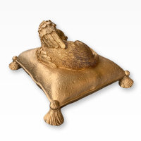 Monello Katzenurne Katze auf Kissen Bronze-Gold Mit Gravur